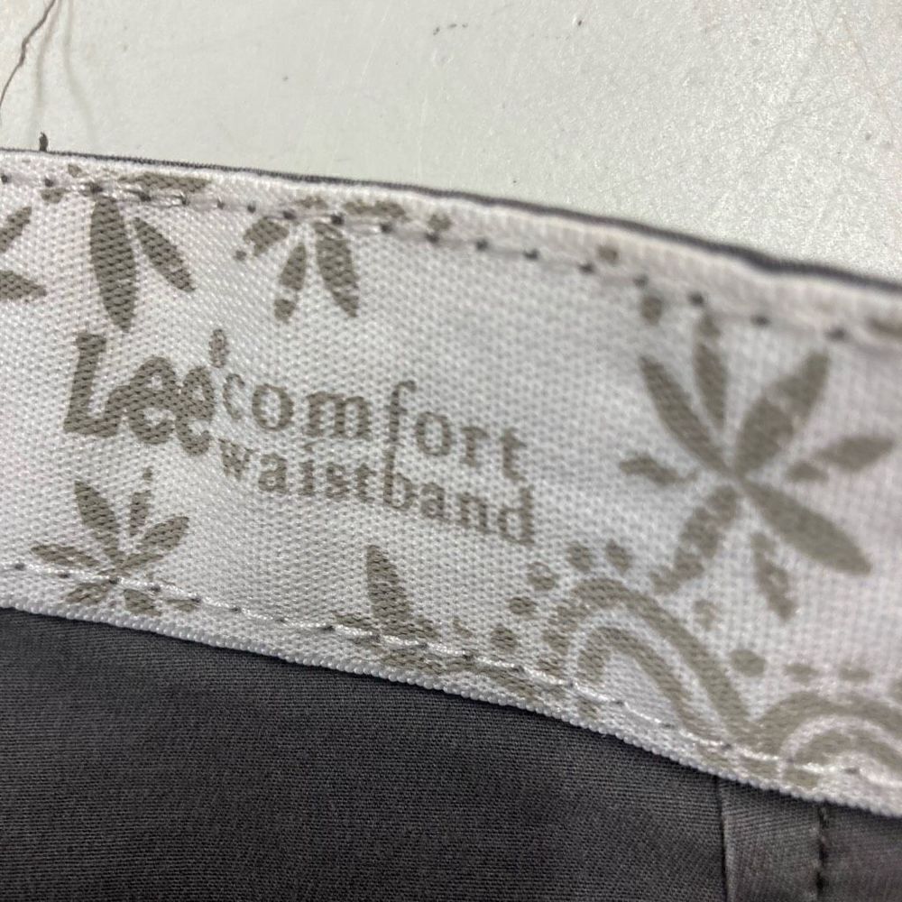 LEE Women’s Cropped Cargo Pants Brown Size 6M Capri - Picture 5 of 12